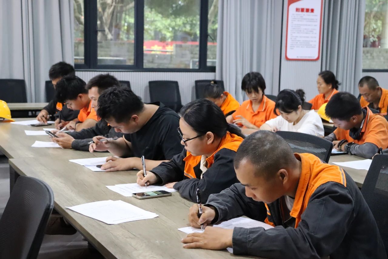 学习型组织 | 金海不锈钢2025年第二季度新员工入职培训圆满举行_广东金；；；Ｑだ眉庞邢薰 - 不锈钢 - 商业 - 物流