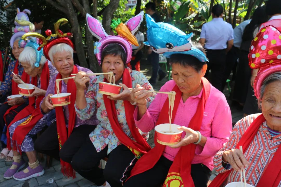 社会公益 | 老幼同乐?话重阳--金海不锈钢2024年重阳节敬老慰问运动_广东金海唬Ｑだ眉庞邢薰 - 不锈钢 - 商业 - 物流