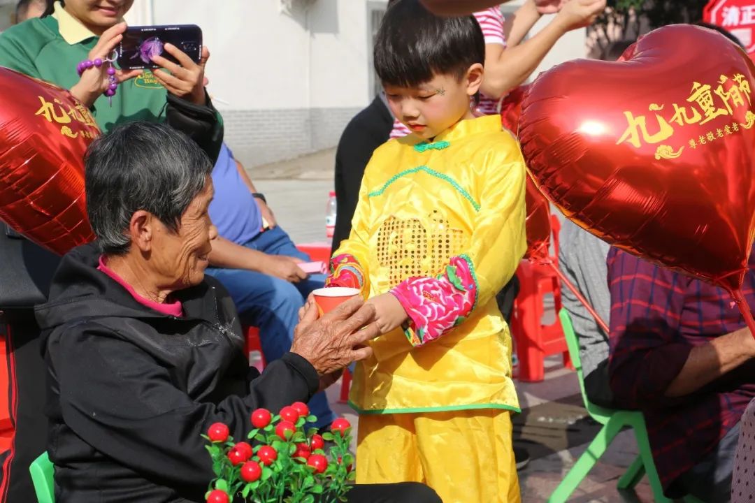 社会公益 | 孝行平浪 情暖重阳--金海不锈钢2023年重阳节敬老爱老慰问运动_广东金海Ｑだ眉庞邢薰 - 不锈钢 - 商业 - 物流
