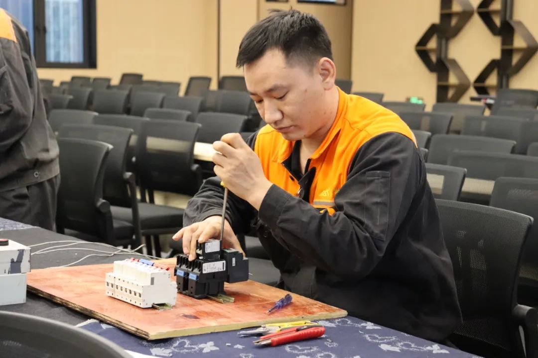 学习型组织 | 岗位练兵强手艺 以赛促干创佳绩--金海不锈钢2024年劳下手艺竞赛运动乐成举行！_广东金；；；；Ｑだ眉庞邢薰 - 不锈钢 - 商业 - 物流