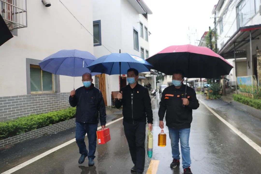 社会公益 | 岁末严冬暖人心 温情煦煦显真情-金海不锈钢平浪村新春送温暖运动_广东金；；；；Ｑだ眉庞邢薰 - 不锈钢 - 商业 - 物流