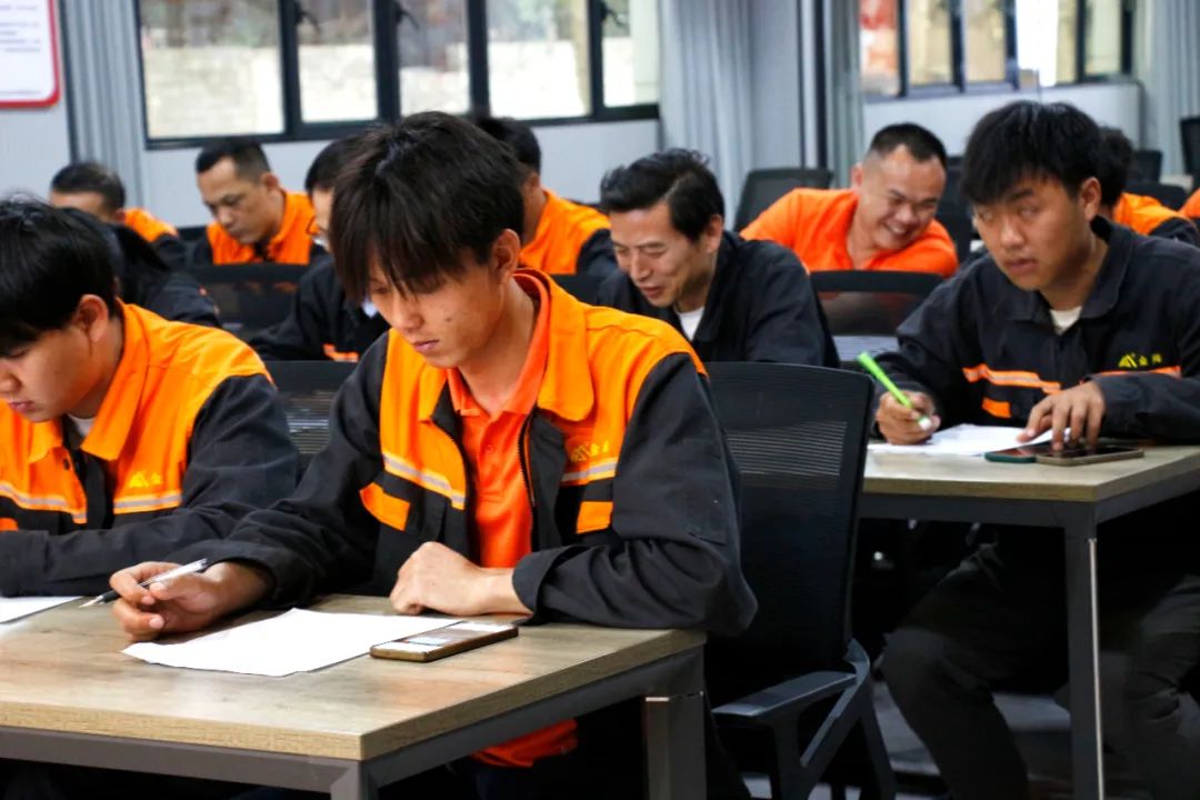 学习型组织 | 金海不锈钢2025年第一季度新员工入职培训圆满举行！_广东金；；；；Ｑだ眉庞邢薰 - 不锈钢 - 商业 - 物流
