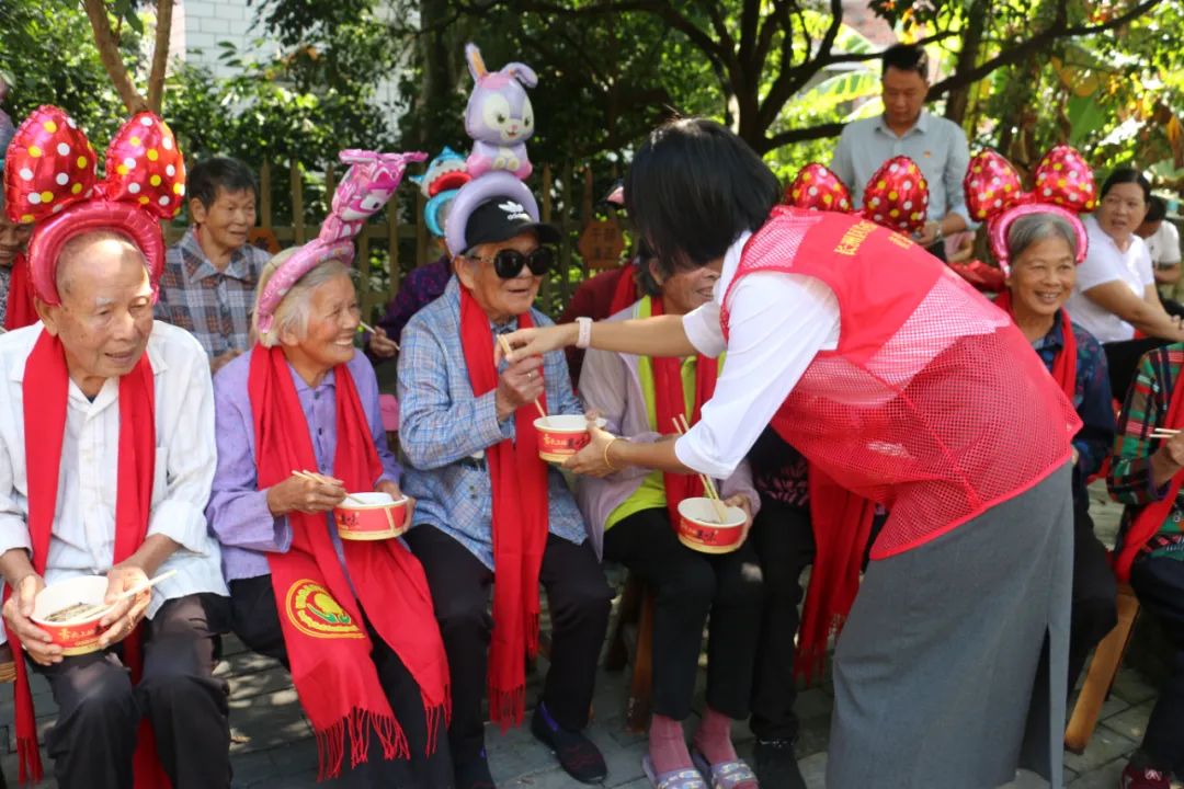 社会公益 | 老幼同乐?话重阳--金海不锈钢2024年重阳节敬老慰问运动_广东金海唬Ｑだ眉庞邢薰 - 不锈钢 - 商业 - 物流
