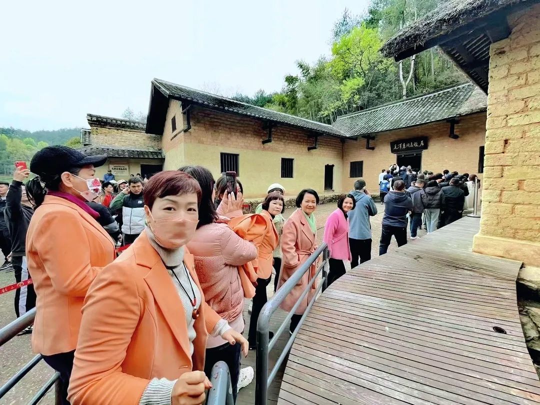 【走访交流】“家族传承与AI科技立异探讨”——协会湖南游学之旅_广东金海唬Ｑだ眉庞邢薰 - 不锈钢 - 商业 - 物流