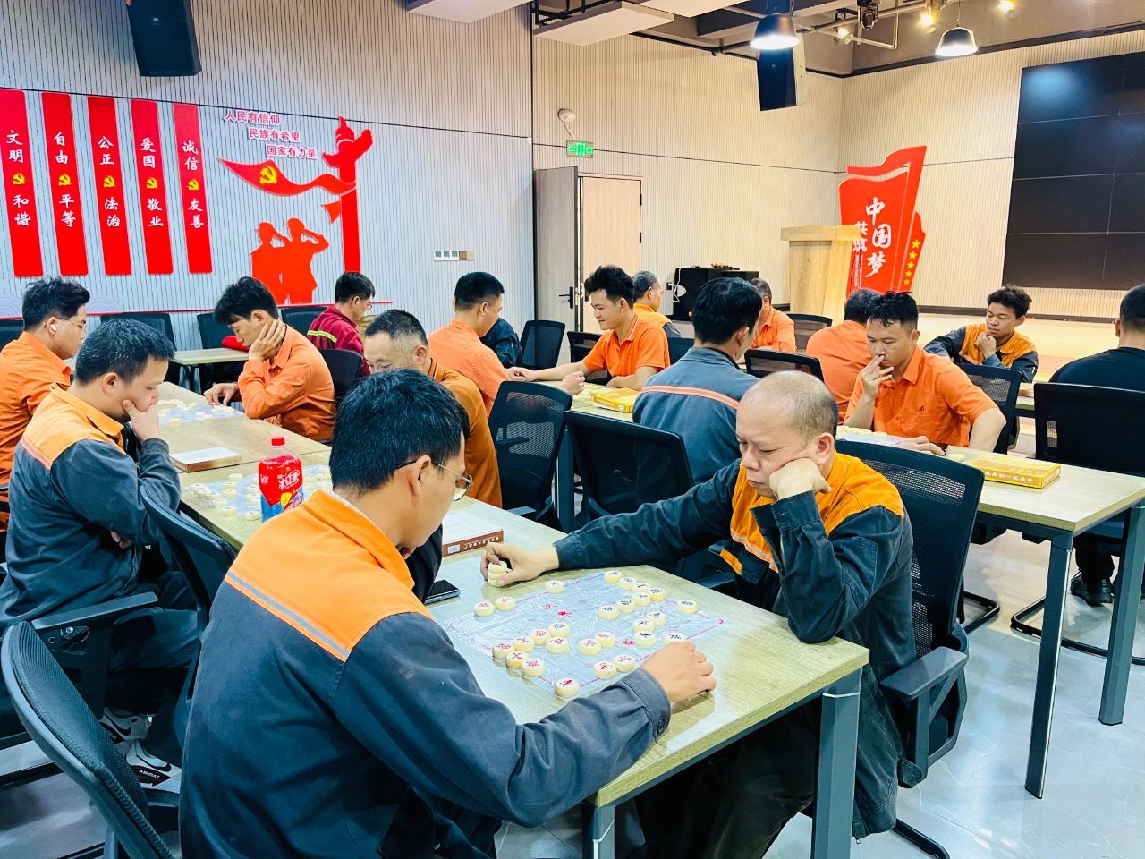 金海铁军 | 燃动青春 奔跑金海--金海不锈钢第十一届运动会震撼来袭！_广东金；；Ｑだ眉庞邢薰 - 不锈钢 - 商业 - 物流
