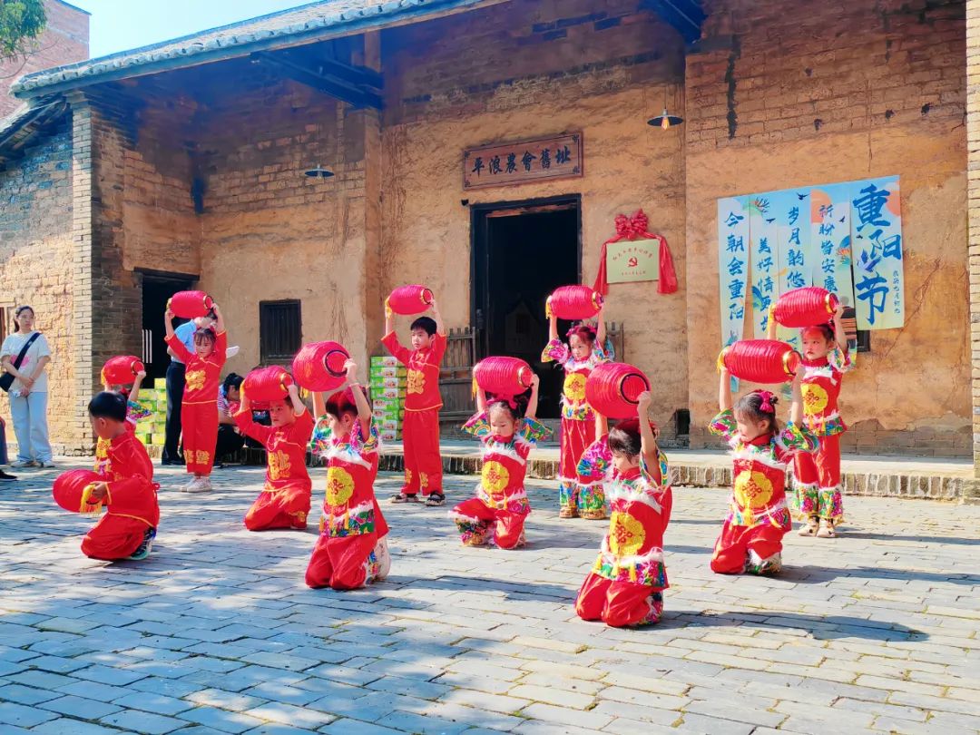 社会公益 | 老幼同乐?话重阳--金海不锈钢2024年重阳节敬老慰问运动_广东金海唬Ｑだ眉庞邢薰 - 不锈钢 - 商业 - 物流