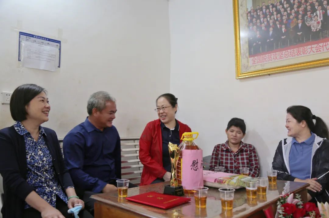 党建之窗 | 自治区妇联主席刘咏梅一行莅临金海不锈钢指导妇联组织建设事情_广东金海；；；Ｑだ眉庞邢薰 - 不锈钢 - 商业 - 物流