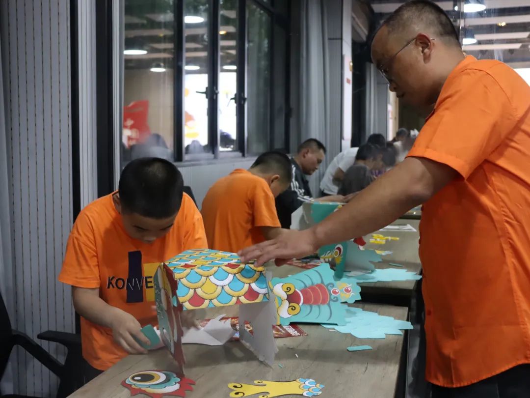 人文眷注 | 欢喜六一 与人文眷注 | 欢喜六一 与你童行--金海不锈钢2025年六一亲子运动来啦！你童行--金海不锈钢2025年六一亲子运动来啦！_广东金海；Ｑだ眉庞邢薰 - 不锈钢 - 商业 - 物流