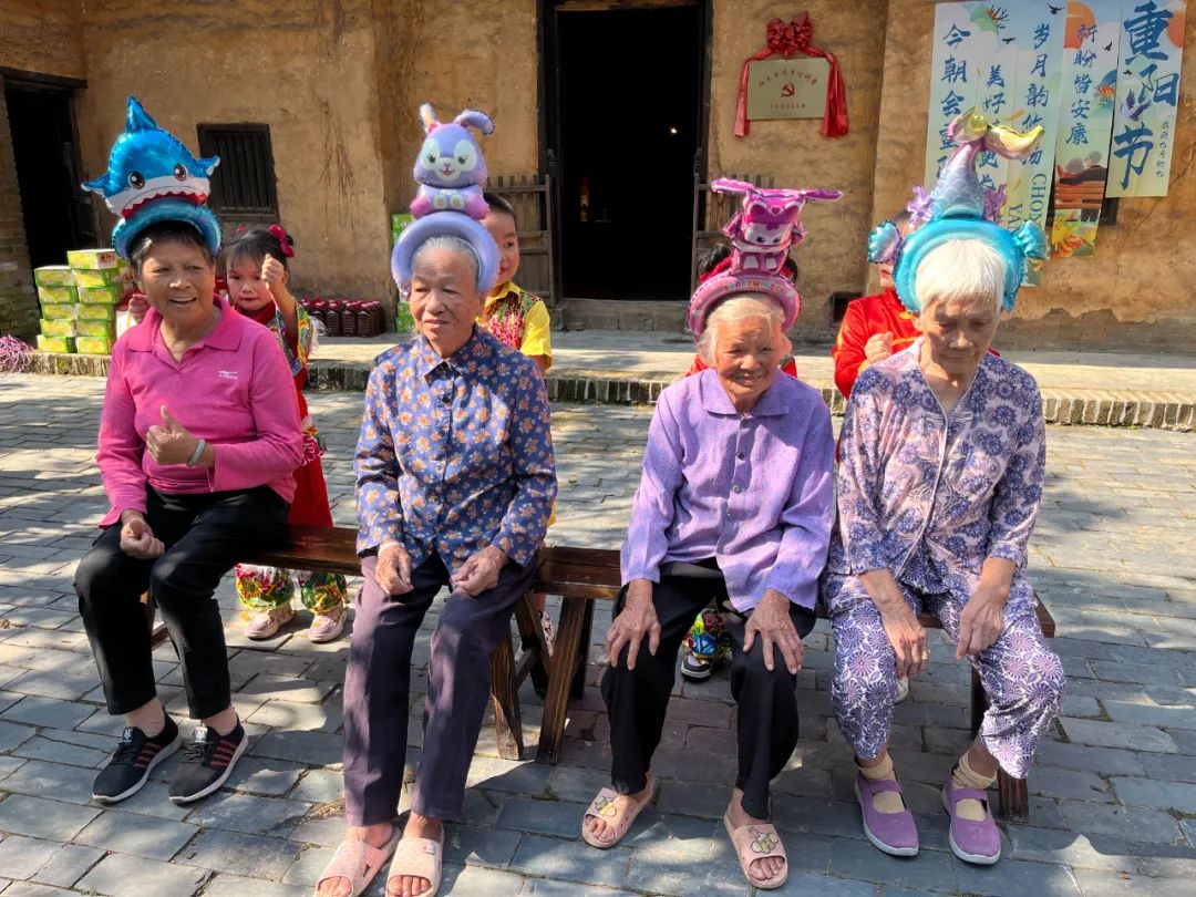 社会公益 | 老幼同乐?话重阳--金海不锈钢2024年重阳节敬老慰问运动_广东金海唬Ｑだ眉庞邢薰 - 不锈钢 - 商业 - 物流