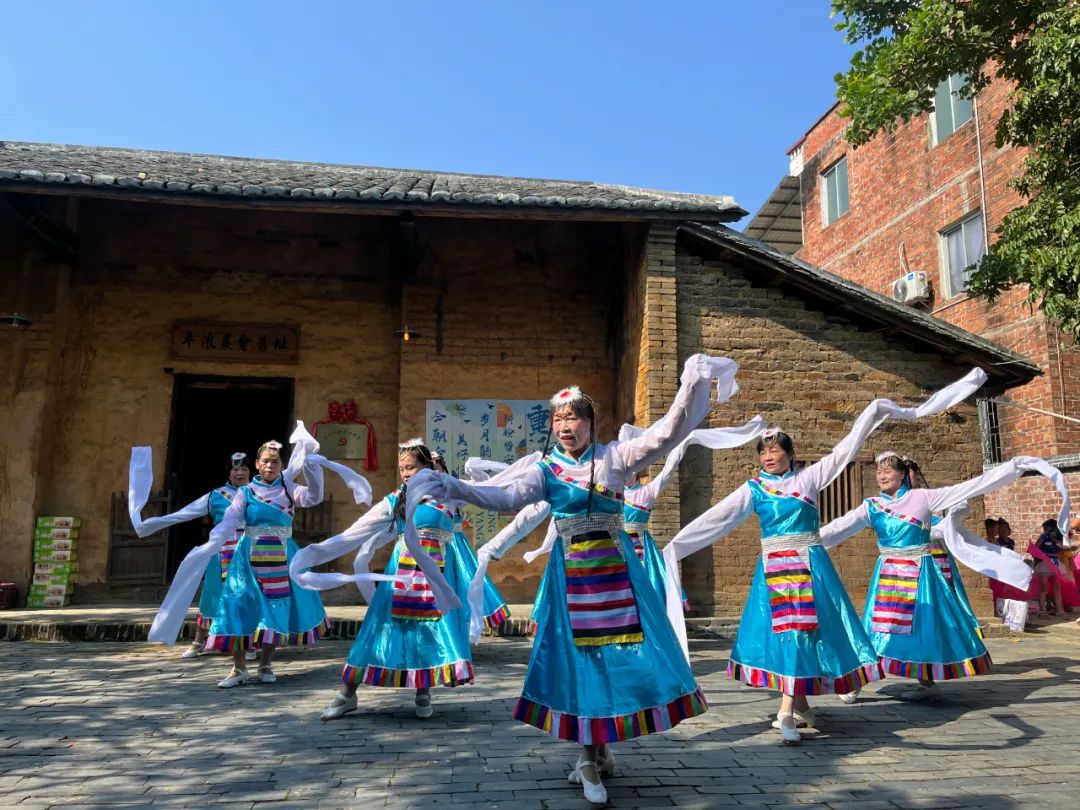 社会公益 | 老幼同乐?话重阳--金海不锈钢2024年重阳节敬老慰问运动_广东金海唬Ｑだ眉庞邢薰 - 不锈钢 - 商业 - 物流