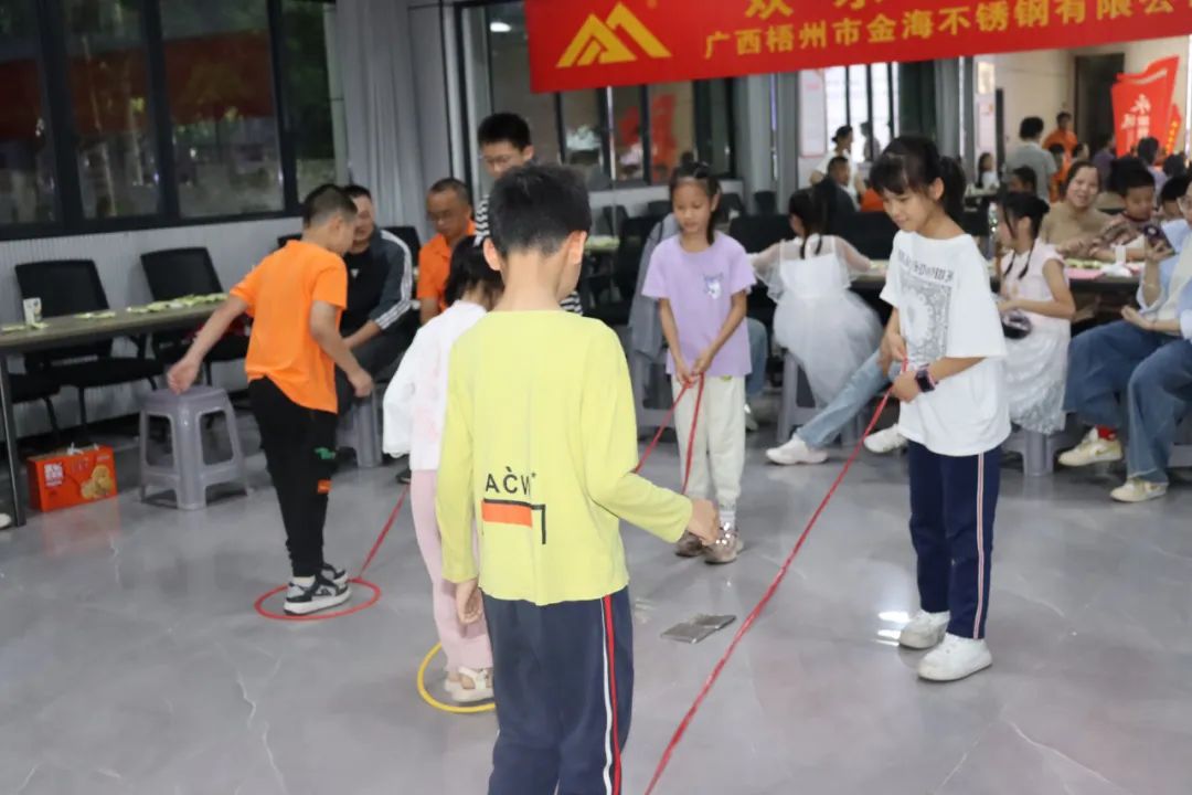 人文眷注 | 欢喜六一 与人文眷注 | 欢喜六一 与你童行--金海不锈钢2025年六一亲子运动来啦！你童行--金海不锈钢2025年六一亲子运动来啦！_广东金海；Ｑだ眉庞邢薰 - 不锈钢 - 商业 - 物流